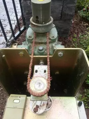 driveway gate repair